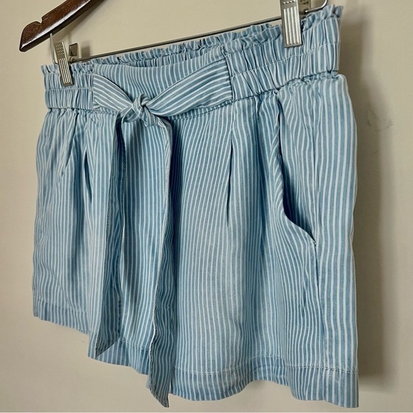 JOLT Junior’s Flowy Pull‎ On Fabric Tie Blue Stripe Shorts Size M Cowgirl Boho - Picture 4 of 14